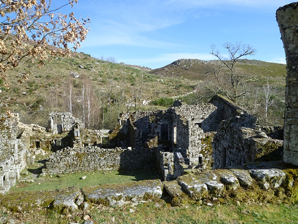 Mosteiro de Santa Maria de Júnias