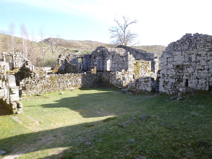 Mosteiro de Santa Maria de Júnias