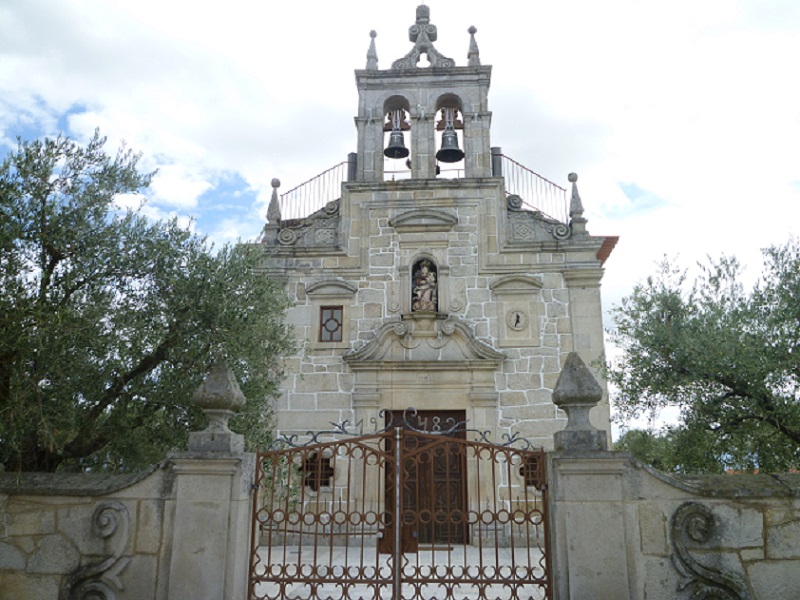 Igreja Matriz de Possacos Igreja Matriz de Possacos