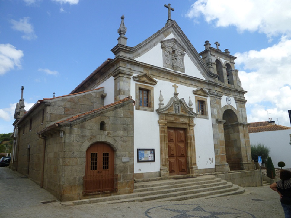 Igreja Matriz de Constantim