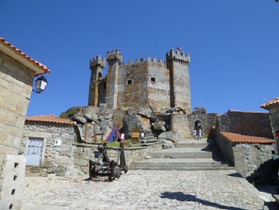 Castelo de Penedono visto da vila