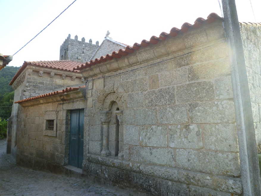 Igreja de Santa Maria de Cárquere