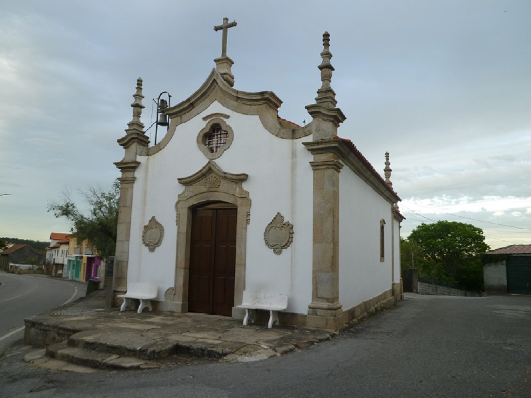 Qual é a origem de Capela?