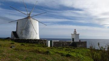 Farolim da Ponta Negra - Visitar Portugal