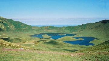 Lagoa do Caldeirão - Visitar Portugal