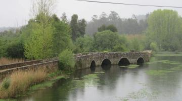 Parque da Ponte Medieval do Rio Marnel