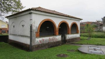 Lavadouro de Lagoela - Visitar Portugal