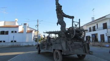 Escultura aos Bombeiros - Visitar Portugal