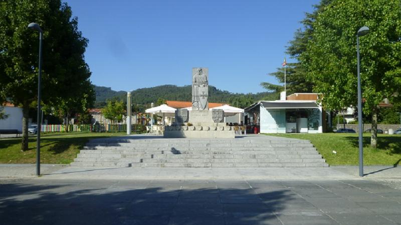 Monumento a D. Gualdim Pais