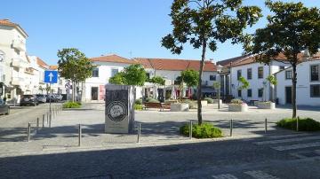 Largo Dr. Fonseca Lima - Visitar Portugal