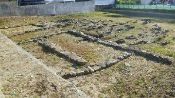 Cemitério Medieval das Barreiras - Visitar Portugal