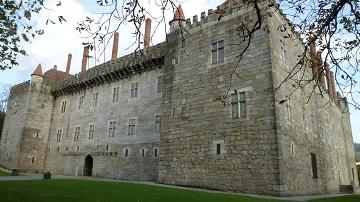 Paço dos Duques de Bragança - Visitar Portugal