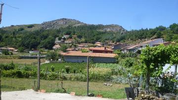 Vista Geral e Aldeia do Campo de Gerês Vista Geral e Aldeia do Campo de Gerês