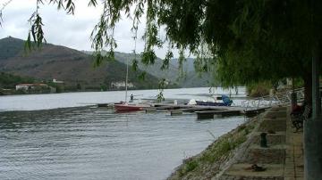 Cais fluvial da Senhora da Ribeira