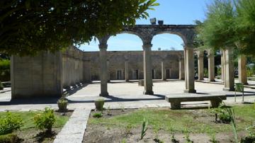 Ruinas do Paço Episcopal - Visitar Portugal