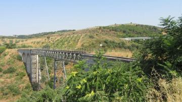 Antiga ponte da linha férrea - 