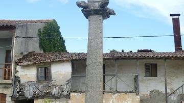 Pelourinho de Torre de Dona Chama - Visitar Portugal