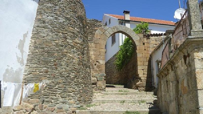 Porta do Castelo, Arco D. Dinis