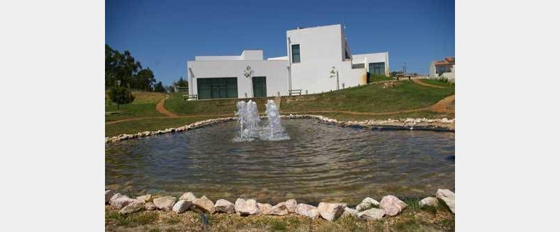 Biblioteca Municipal José Cardoso Pires