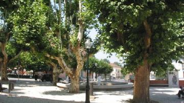 Jardim no centro da vila - Visitar Portugal