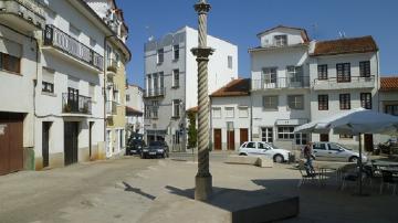 Pelourinho de Arganil - Visitar Portugal