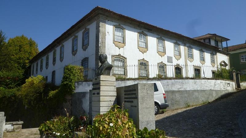 Casa e Busto do Dr. Alberto Vale