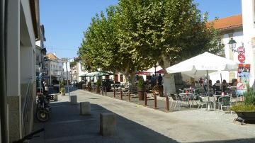 Praça Dr. Alberto Valle - Visitar Portugal