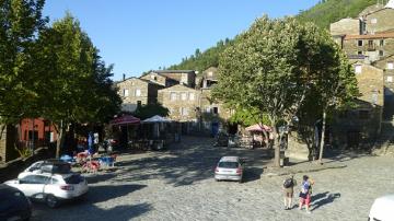 Largo Central - Visitar Portugal