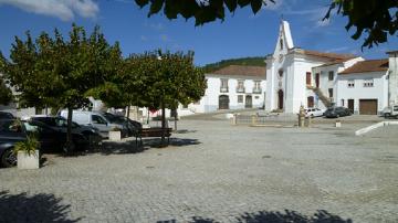 Largo Central - Visitar Portugal