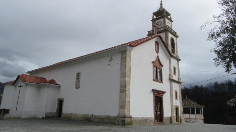 Igreja Matriz de Serpins