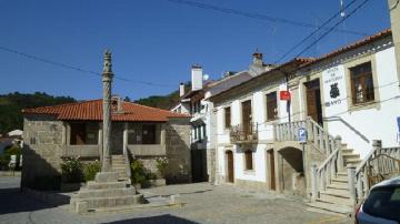 Pelourinho de Avô - Visitar Portugal