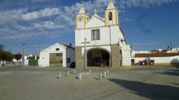 Igreja Matriz de São Manços - Visitar Portugal
