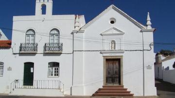 Igreja e Hospital da Misericórdia de Cabeção - Visitar Portugal