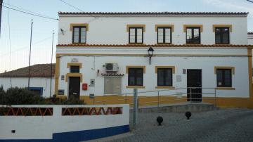 Junta da União das Freguesias de São Bartolomeu do Outeiro e Oriola - 