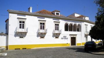 Antigo Palácio dos Matos Azambuja - Visitar Portugal