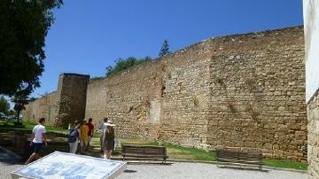 Muralhas e Castelo - Visitar Portugal