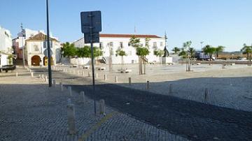 Praça Infante D. Henrique - Visitar Portugal