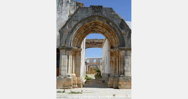 Portal da Antiga Igreja da Graça