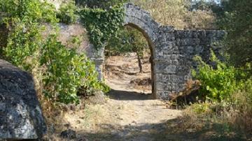 Castelo da Vila do Touro - Visitar Portugal