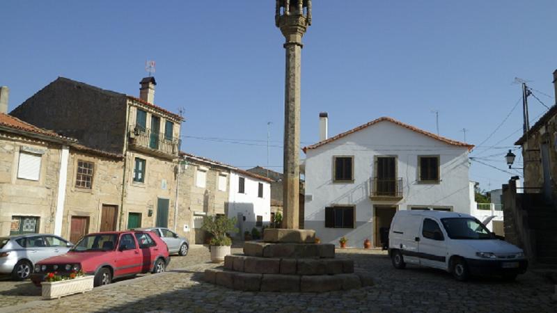 Pelourinho de Almendra