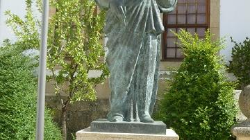Estátua de D. Diniz