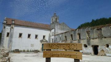 Mosteiro de Santa Maria de Cós - Visitar Portugal
