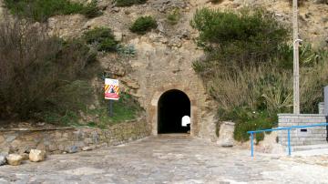 Túnel Sob o Morro de Santo António - Visitar Portugal