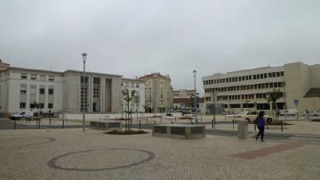 Praça 25 de Abril - Visitar Portugal