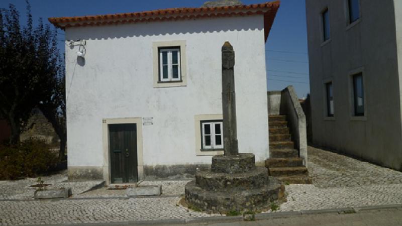 Pelourinho de Monte Real