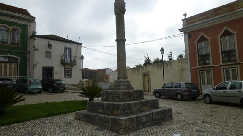 Pelourinho de Atouguia da Baleia