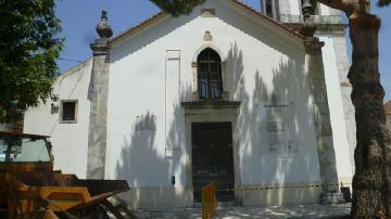 Igreja Velha de Nossa Senhora do Amparo - Visitar Portugal