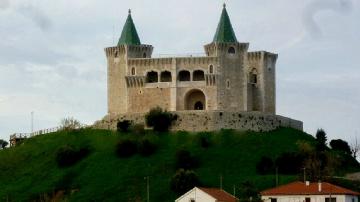 Castelo de Porto de Mós - Visitar Portugal