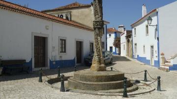 Pelourinho da Aldeia Galega - Visitar Portugal