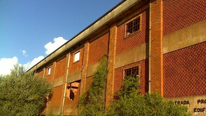 Antiga fábrica de tijolos